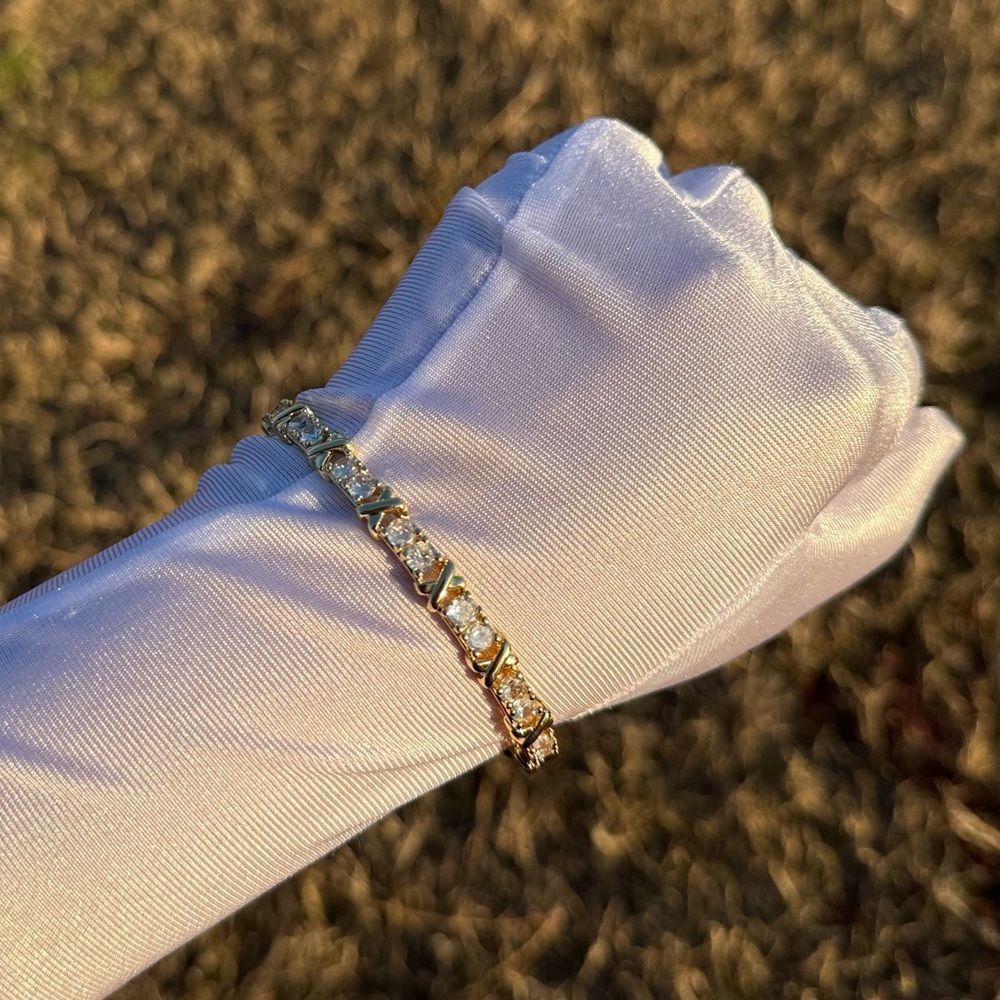 Elegant Gold Tennis Bracelet with CZ Stones - Picture 8 of 8